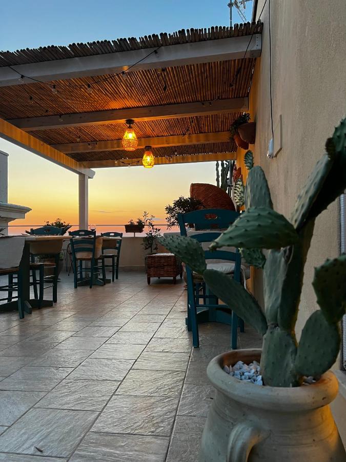 Brezza Marina Bed & Breakfast Тропеа Екстериор снимка